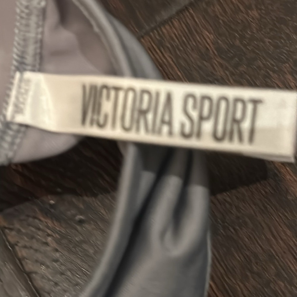 Body by Victoria Secret bundle - Picture 8 of 8